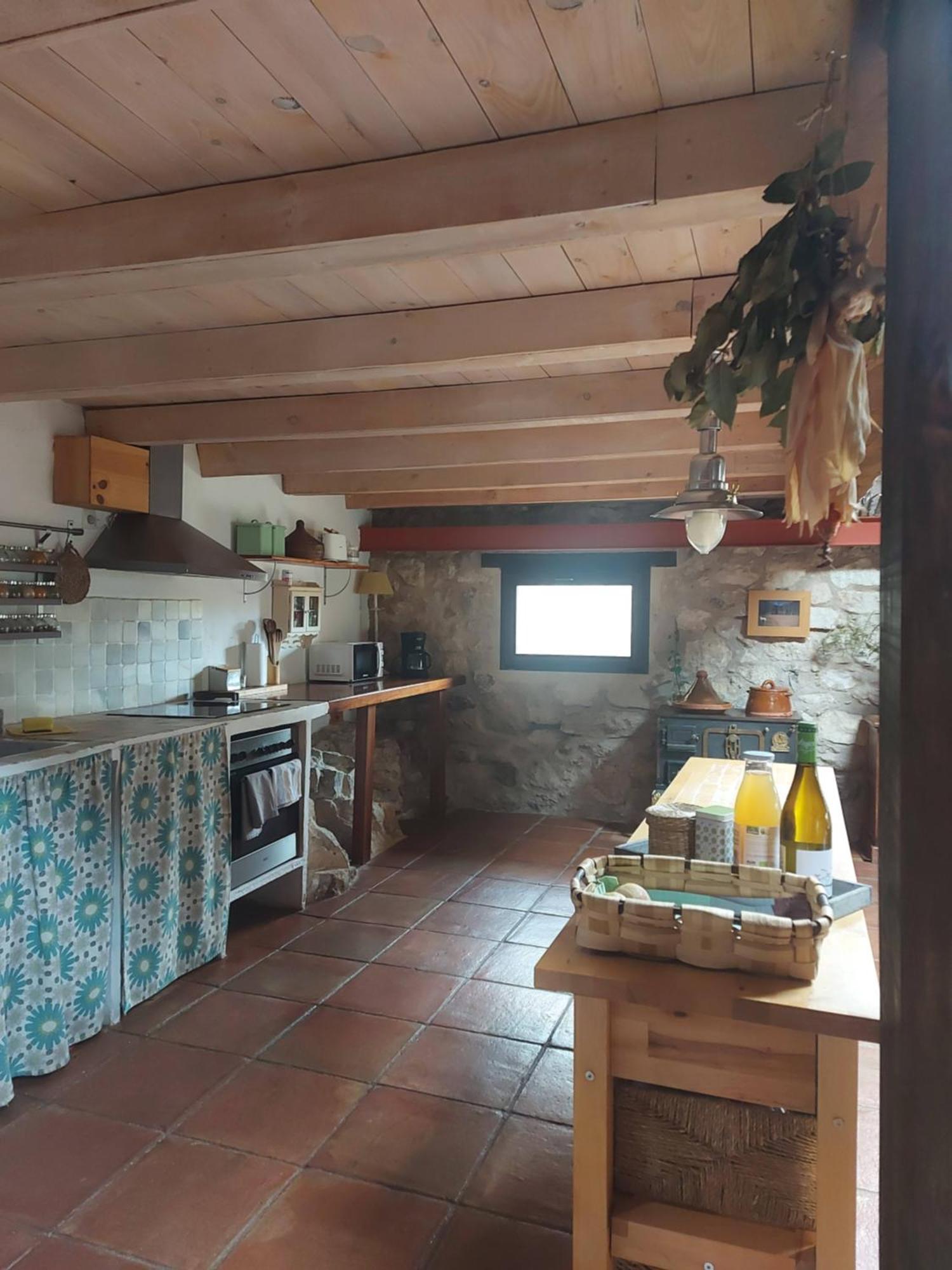 Гостевой дом Casa Corazon De Piedra En El Rio Dulce Арагоса Экстерьер фото
